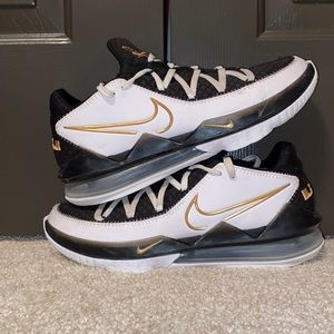 Nike LeBron 17 low black and white, size 9.5
